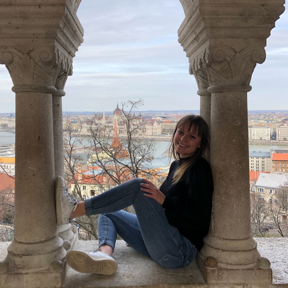 Meet your Posher, Mara